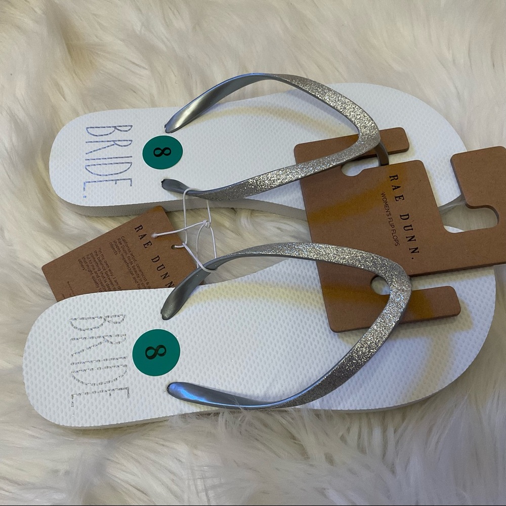 Rae Dunn Bride Flip Flops - NWT - Size 8 - Picture 6 of 10
